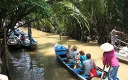 Giá vé tăng cao, du khách đến ĐBSCL giảm