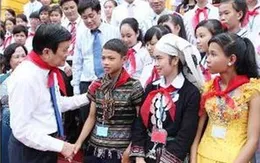 Chủ tịch nước gặp mặt trẻ em có hoàn cảnh đặc biệt   