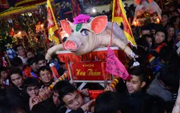 Lễ rước 'ông Lợn' độc đáo ở thủ đô