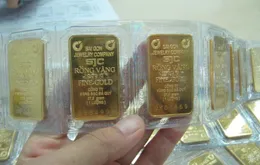 “Không thể nói tiết kiệm mà xếp hàng từ 3h sáng để mua vàng”