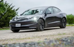 Tesla Model 3 phiên bản 2025: Cải tiến vượt trội về pin và công nghệ tự lái