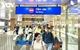 Hai ngày cuối tuần, khách đi metro 1 chiếm hơn 40% tổng lượng khách