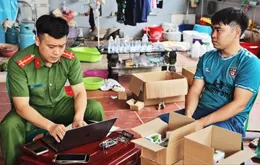 Bắt quả tang một cơ sở sản xuất mỹ phẩm giả với quy mô cực lớn tại Bắc Giang