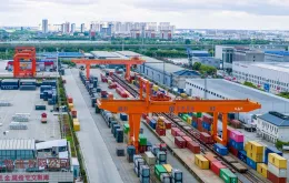 Thương mại với Mỹ sụt giảm, Trung Quốc "tìm lối thoát hiểm" ở ASEAN và châu Âu