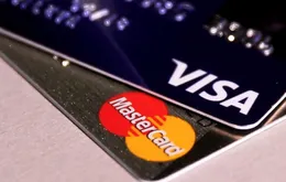 Visa và Mastercard tiếp tục rơi vào "tầm ngắm"