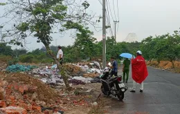 Đà Nẵng: Phát hiện số lượng lớn vỉ thuốc tân dược chưa sử dụng vứt ngoài đường