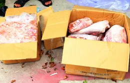 Bình Dương thu giữ hơn 11 tấn thịt lợn, thịt gà, xúc xích “bẩn”