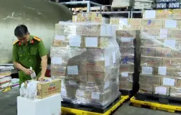 Triệt phá xưởng sản xuất cồn y tế giả do Phó Chủ tịch thị trấn điều hành