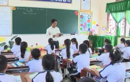 Đề xuất xếp lại bảng lương nhà giáo để bảo đảm "cao nhất hệ thống hành chính sự nghiệp"