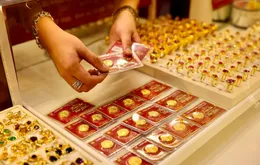 Giá vàng hôm nay 10/7: Vàng thế giới tăng trở lại, SJC sát đỉnh 121 triệu