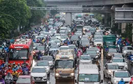 Hà Nội cần làm gì trước khi cấm xe máy chạy xăng trong Vành đai 1?