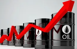 Giá dầu bật tăng do eo biển Hormuz lại bị phong tỏa