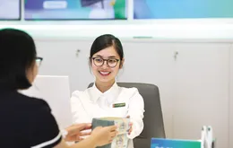 Lãi suất nhích tăng trong cao điểm cuối năm