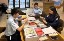 Tạm giữ hàng chục chiếc iPhone cũ nhập lậu trị giá hơn 835 triệu đồng