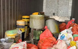 Phát hiện 2 tấn riềng xay bị trộn chất Vàng O