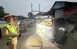 Phát hiện, thu giữ trên 2,3 tấn thực phẩm không rõ nguồn gốc khi qua Tuyên Quang