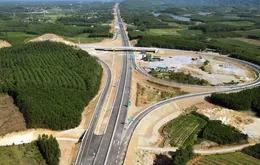 Đẩy nhanh tiến độ đầu tư 5 tuyến cao tốc quan trọng trước năm 2030