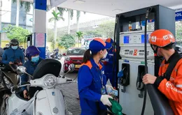 Giá xăng tăng, giá dầu giữ nguyên