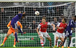 Arsenal không cùng đẳng cấp với Dortmund?