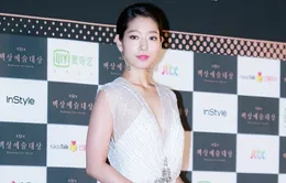 Park Shin Hye bất ngờ bị chê "vai u thịt bắp"