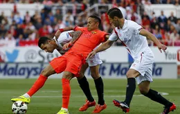 Sevilla 2-2 Barcelona: Cầm vàng lại để vàng rơi!