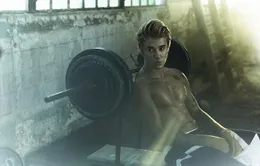 Bỏng mắt với thân hình quyến rũ của Justin Bieber