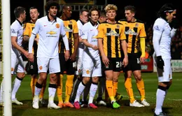 Hòa Cambridge, HLV Van Gaal đổ lỗi cho khách quan