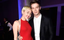 Miley Cyrus tạm thời rời xa “trai đẹp” Patrick Schwarzenegger