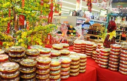 Chợ Tết khu Little Saigon vào xuân cùng bánh mứt