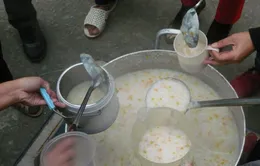 Nồi cháo từ thiện - mô hình nên nhân rộng