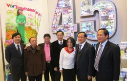 Bí thư Thành ủy Hà Nội thăm Hội báo Xuân 2015