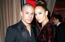 Jennifer Lopez tái hợp “bồ trẻ” Casper Smart?