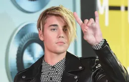 Justin Bieber bị 'ném đá' vì lớn tiếng mắng fan