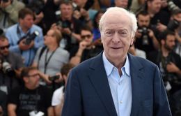 Huyền thoại Michael Caine: “Cannes giống như rạp xiếc”