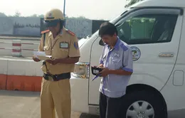 Từ 1/1/2015 xử phạt xe ô tô không sang tên đổi chủ