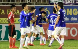 Thanh Hậu cứa lòng "đẹp như Messi", nâng tỷ số 2-1 cho HAGL