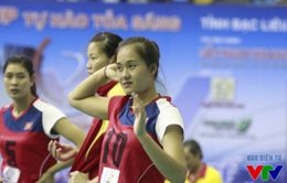 VTV Cup 2015: Đến lượt ứng viên hoa khôi Linh Chi bị cúm