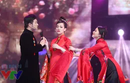 Gala cười 2015: Ca sĩ Minh Quân bối rối giữa 2 người đẹp