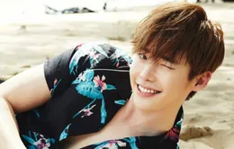 Lee Jong Suk phát hành điện thoại mang tên mình