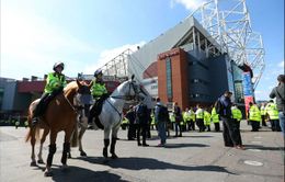 Man Utd hoàn tiền vé, cho người hâm mộ vào Old Trafford xem miễn phí