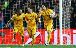 Barcelona 2-1 A.Madrid: "Ngáo ộp" Suarez bắt vía đội khách