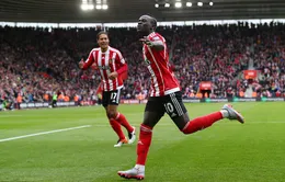 Southampton 4-2 Man City: Bất chấp tất cả vì giấc mơ Champions League