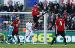 Pogba ghi siêu phẩm, Ibra lập cú đúp, Man Utd ngắt mạch thất vọng