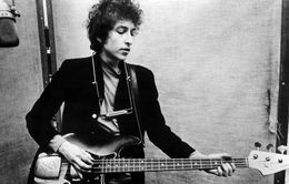 Giải Nobel Văn học 2016 vinh danh "lãng tử du ca" Bob Dylan