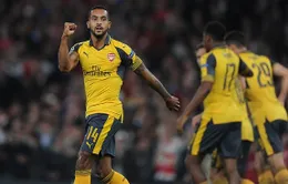 Walcott lập cú đúp, Arsenal thắng trận đầu tại Champions League 2016/17