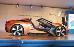 Bất ngờ với siêu xe tự lái BMW i8 Spyder "trong mơ"