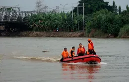 7 học sinh mất tích do lật thuyền ở Indonesia