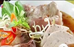 Không có chuyện muốn bán bún bò Huế phải đến Huế xin phép