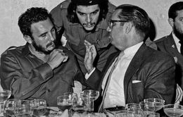 Lãnh tụ Fidel Castro gần gũi trong mắt bạn bè quốc tế