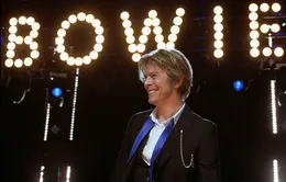 Brit Awards 2016 vinh danh huyền thoại David Bowie